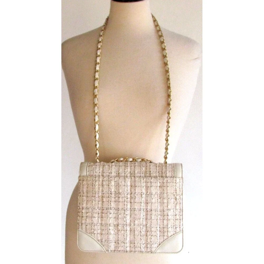 Women Designer Chanel Vintage Flap White Leather &Tweed Shoulder Bag